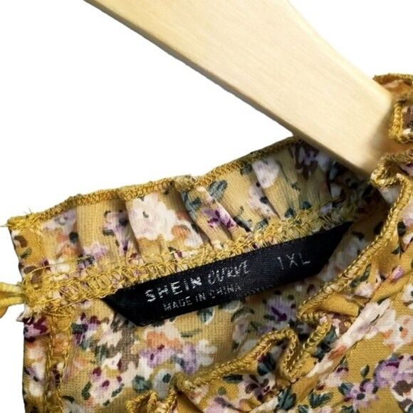 SHEIN Plus Frilled Neck Butterfly Sleeve Ditsy Floral Top Size 1X NWOT 8 0212 - Picture 6 of 8